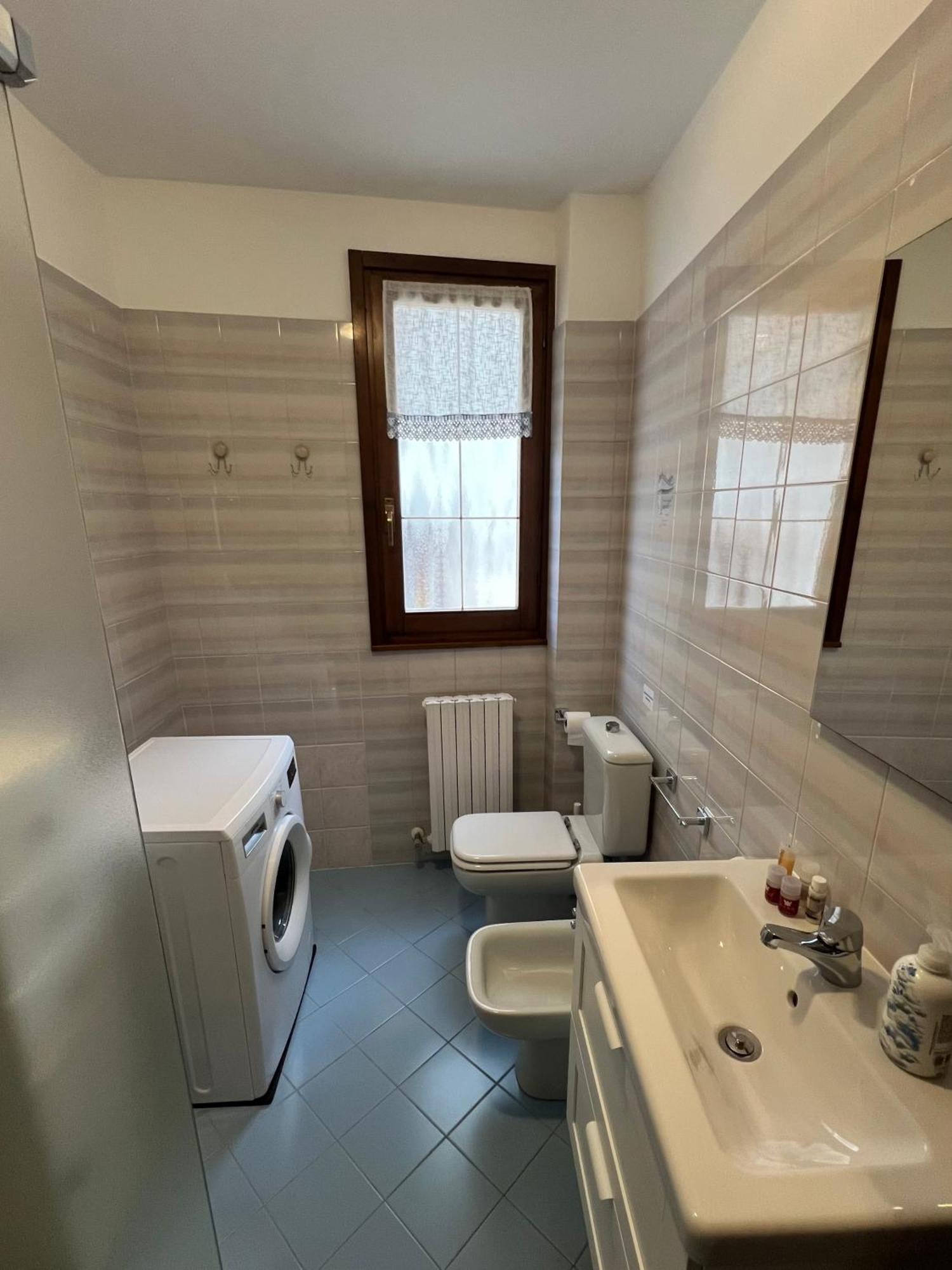 Casa Vacanze Linda 게라 라리오 외부 사진
